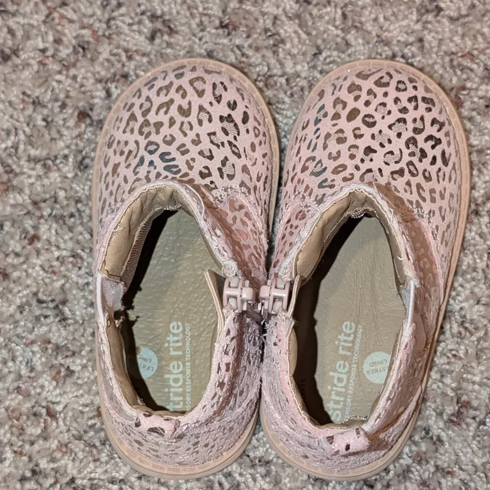 Stride Rite SRT Lena Pink Leopard Boots 5.5M - Picture 8 of 9